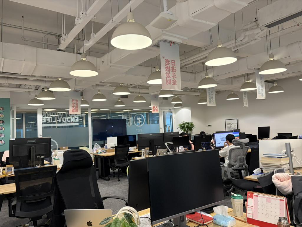 「AI视频号图书带货」航海第一周正反馈:拿到了近100万播放,涨粉3300+,成交49单1500佣金(新人可复制玩法) 配图1